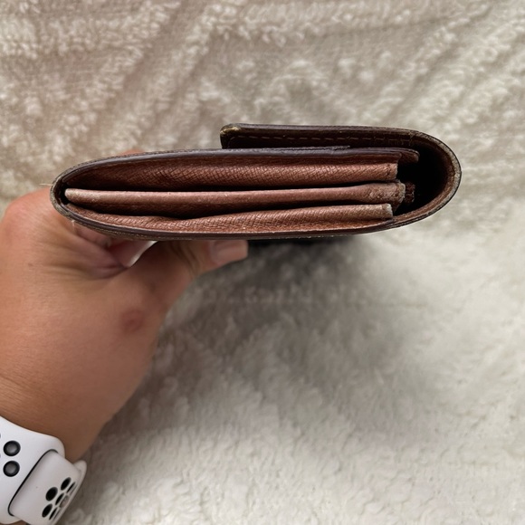 Authentic Louis Vuitton Sarah Monogram Wallet - Picture 5 of 9